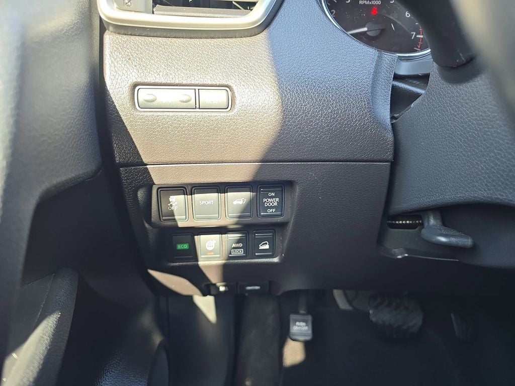 2016 Nissan Rogue SL