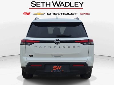 2025 Nissan Pathfinder SV