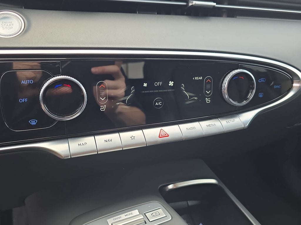 2025 Genesis GV70 2.5T