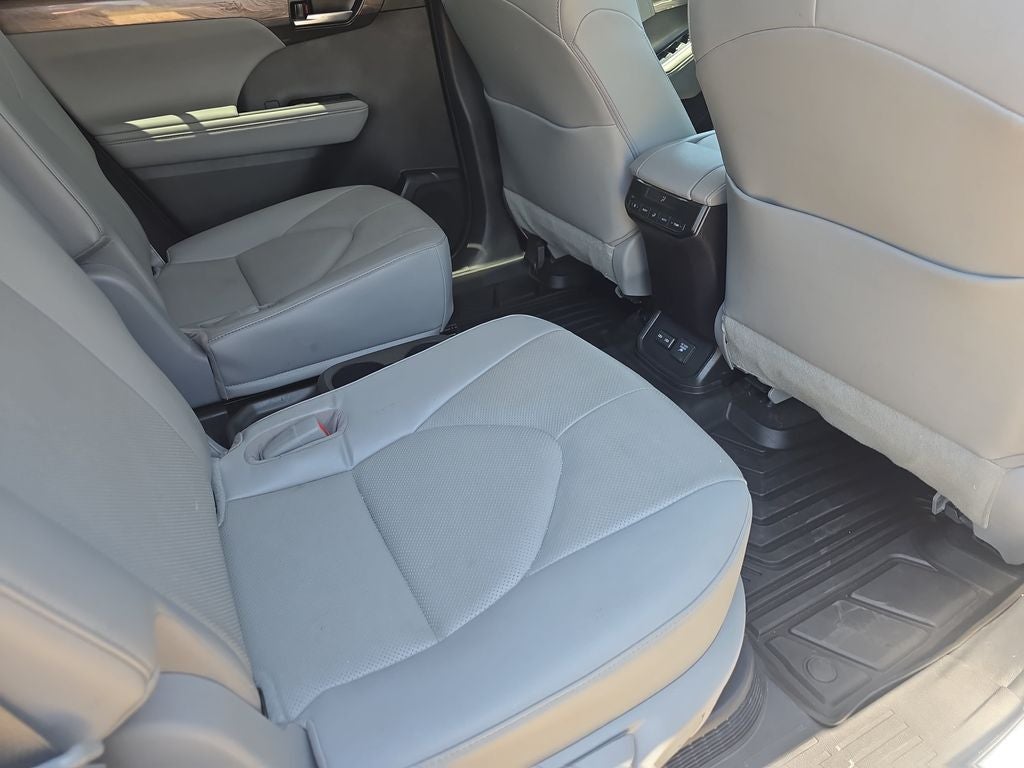 2023 Toyota Highlander Hybrid Limited