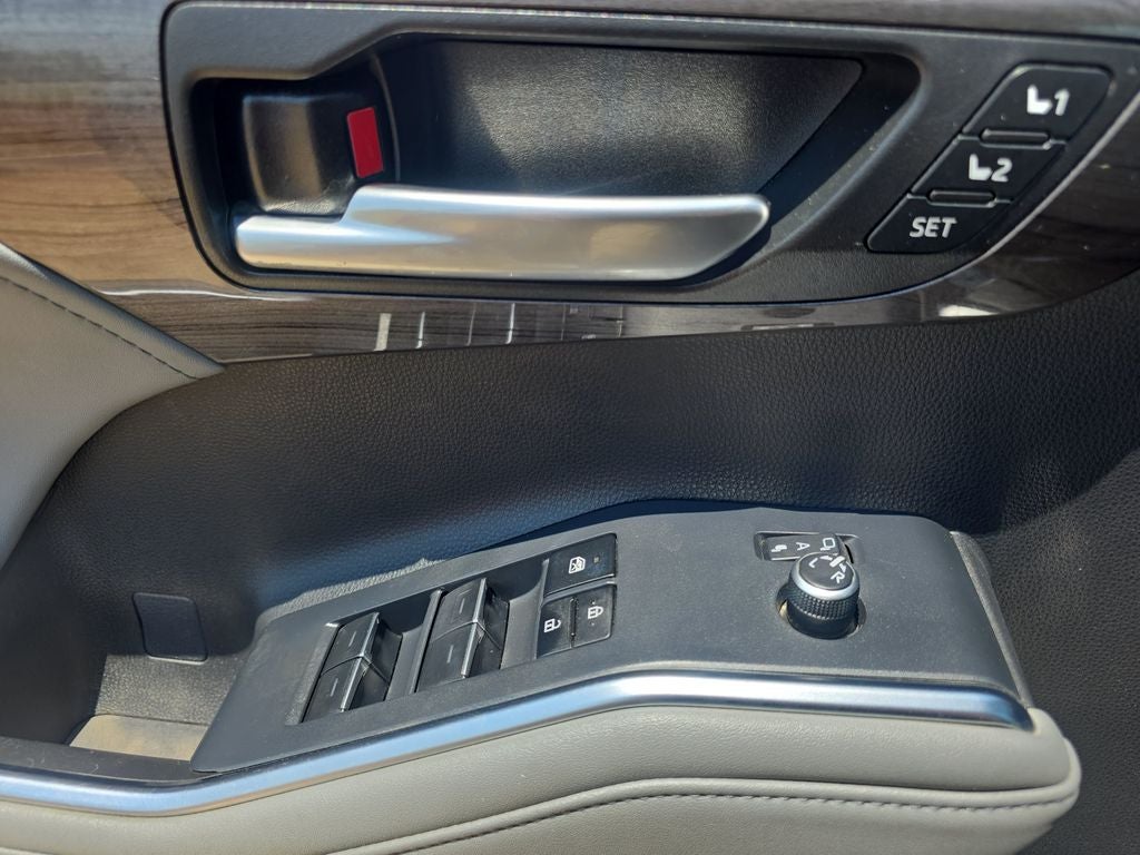 2023 Toyota Highlander Hybrid Limited