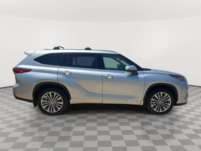 2023 Toyota Highlander Hybrid Limited