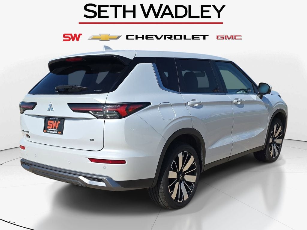 2025 Mitsubishi Outlander SE