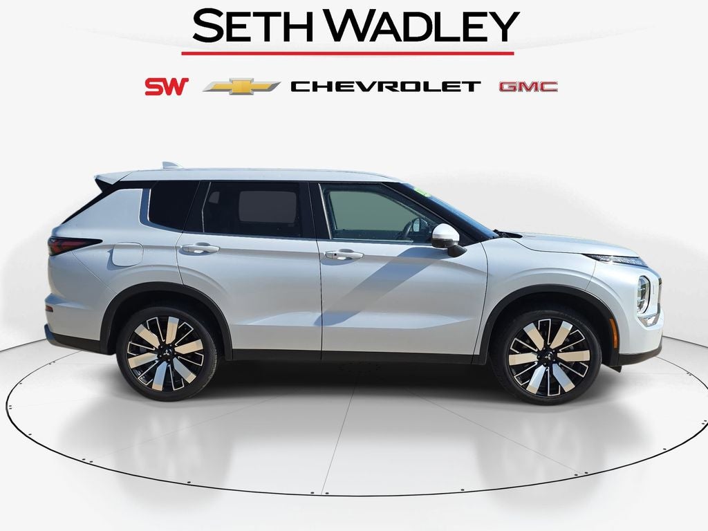 2025 Mitsubishi Outlander SE