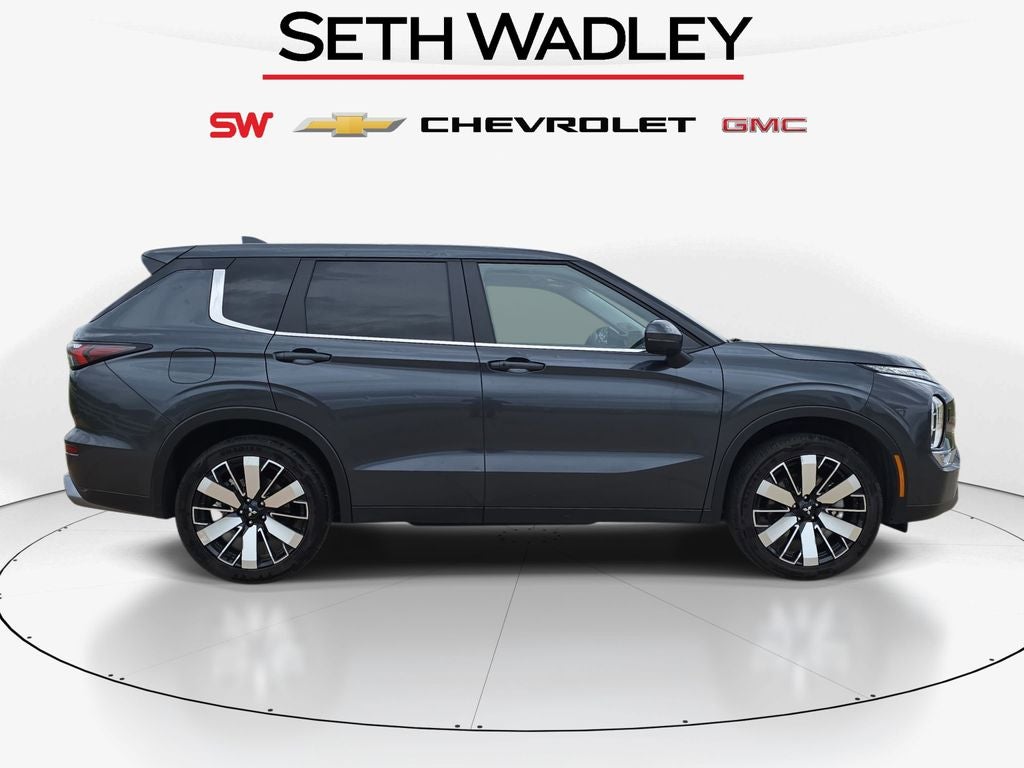 2025 Mitsubishi Outlander SE