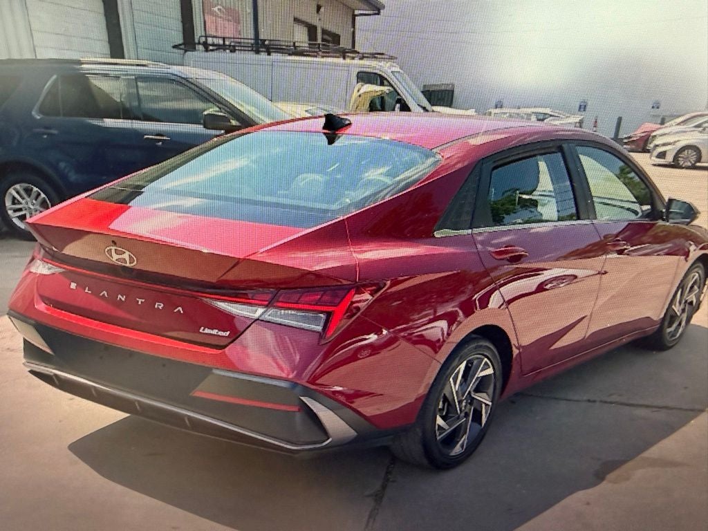 2025 Hyundai Elantra Limited