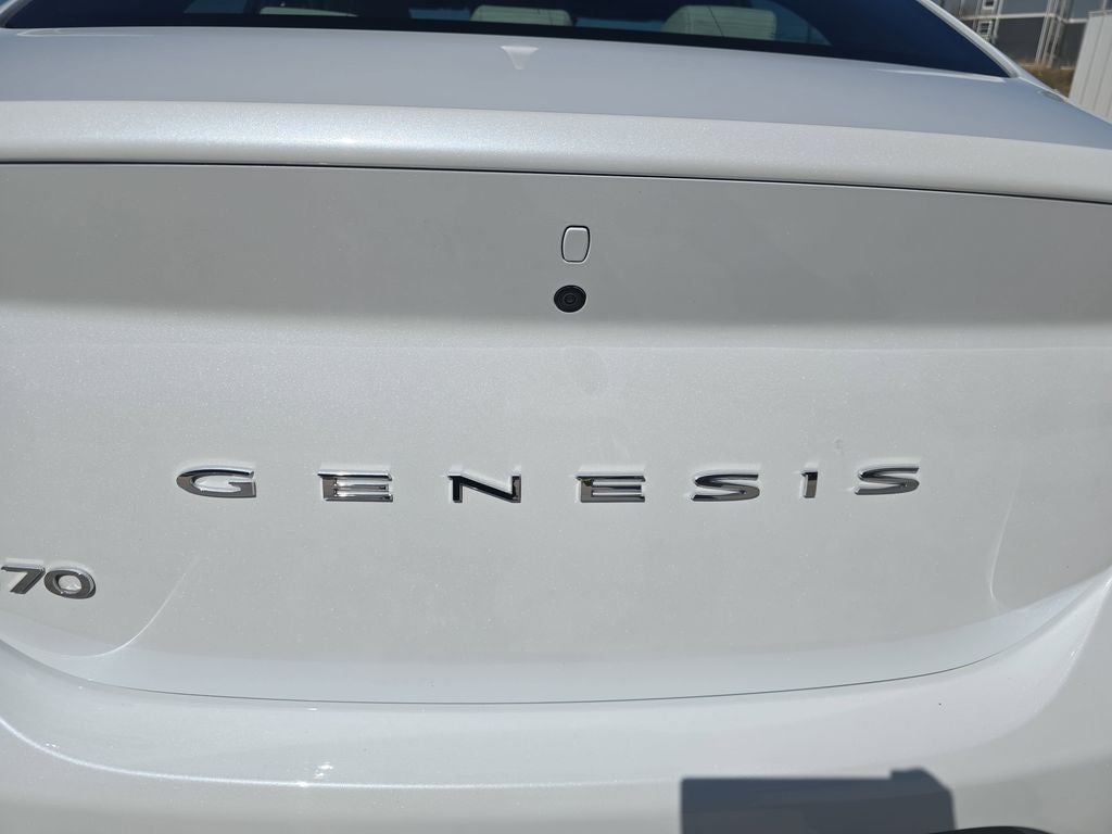 2025 Genesis G70 2.5T