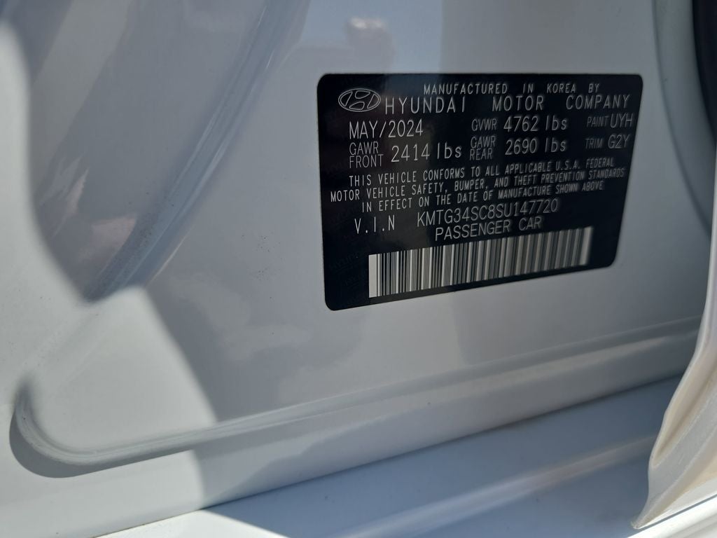 2025 Genesis G70 2.5T