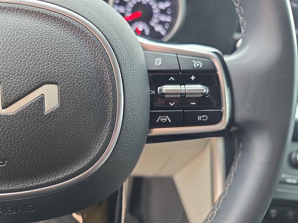 2024 Kia Carnival LX