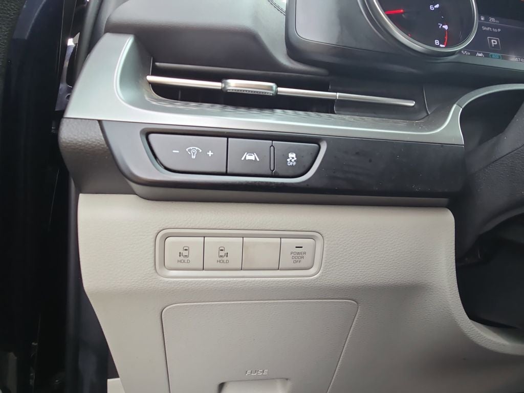 2024 Kia Carnival LX