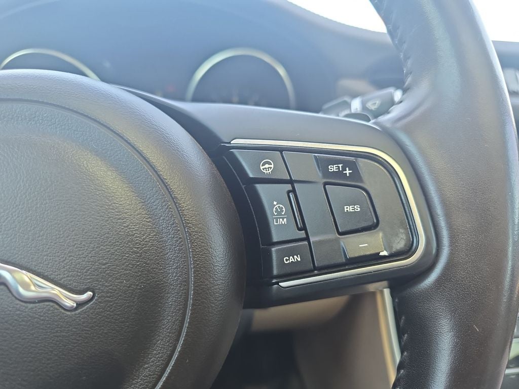 2017 Jaguar XF 35t Prestige