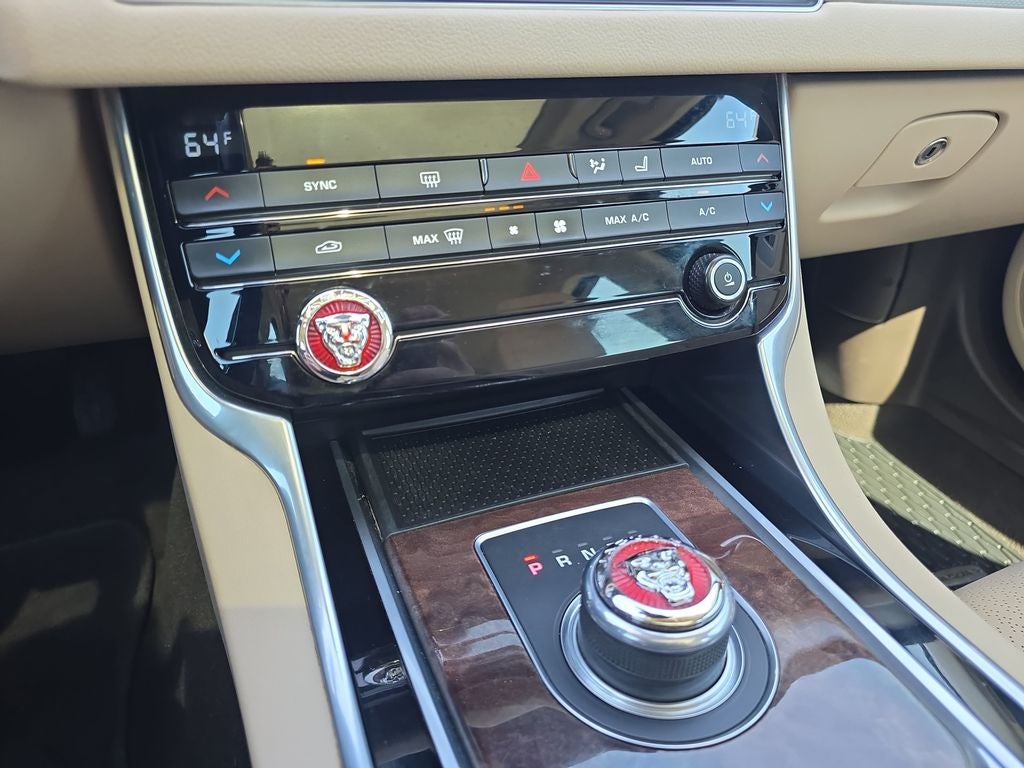 2017 Jaguar XF 35t Prestige