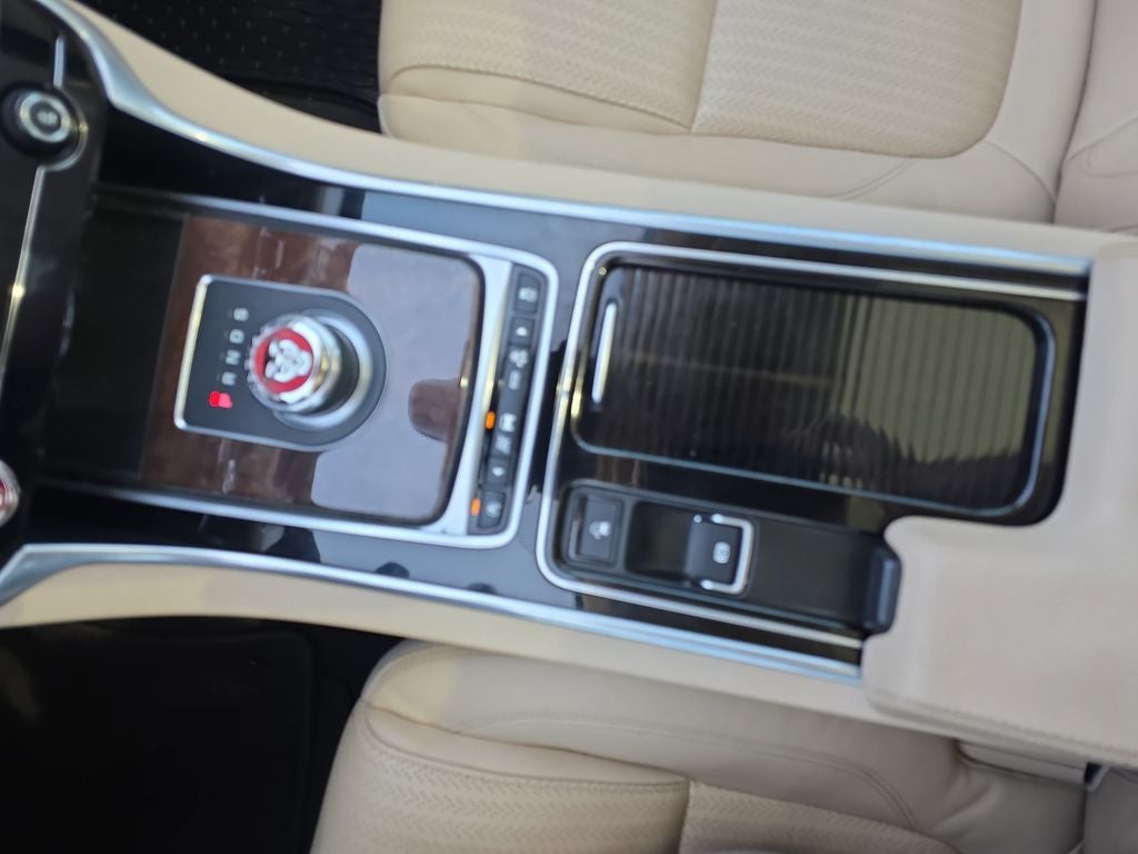 2017 Jaguar XF 35t Prestige