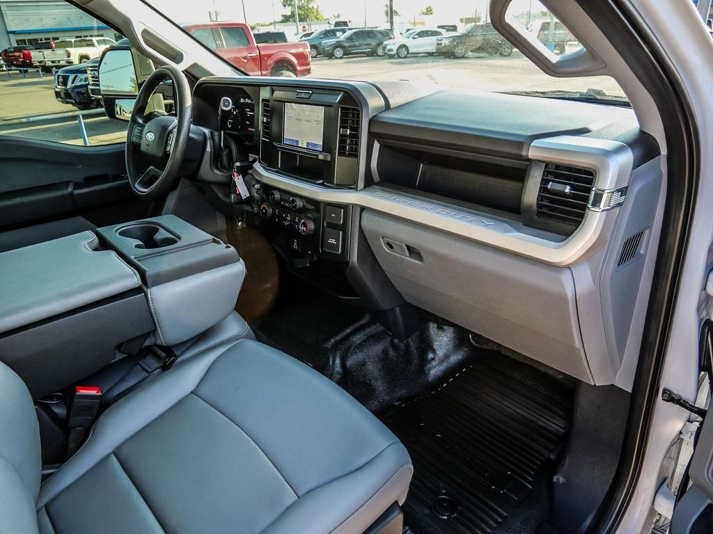 2025 Ford F-350SD XL