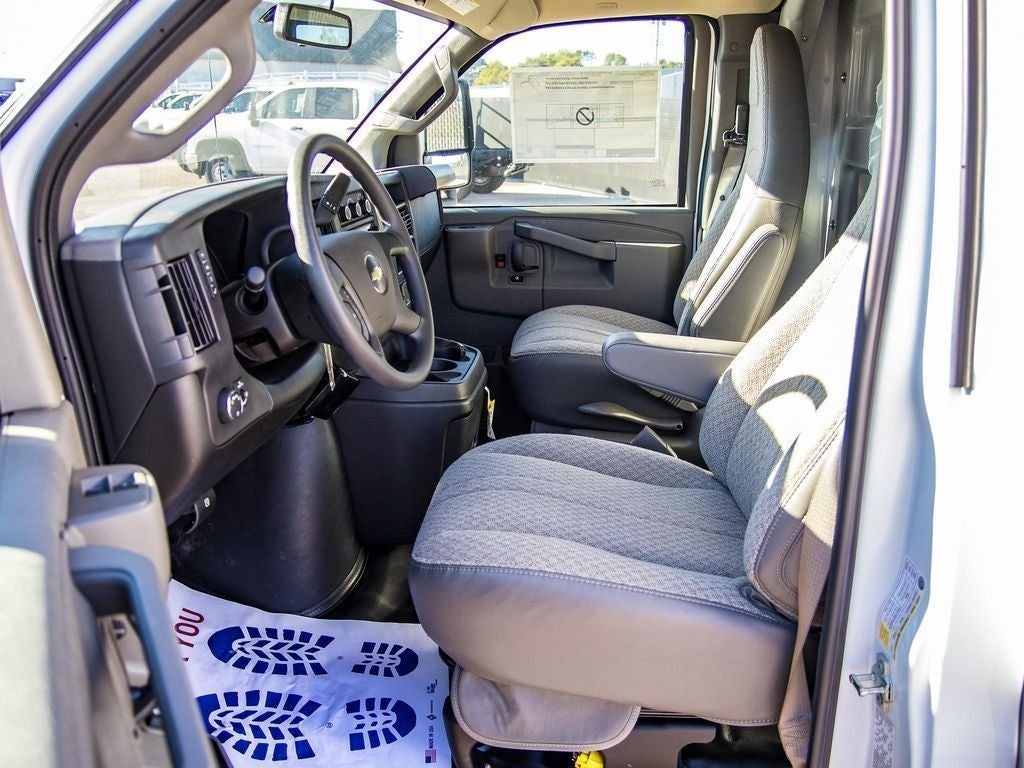 2024 Chevrolet Express 3500 Work Van KUV