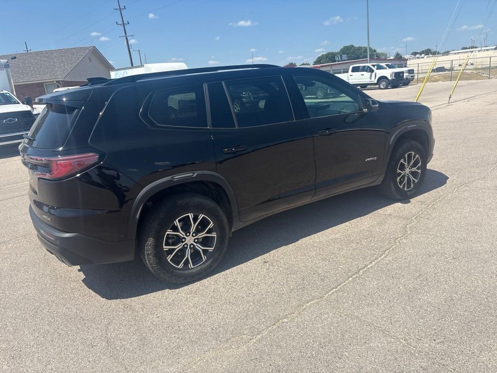 2024 GMC Acadia AT4