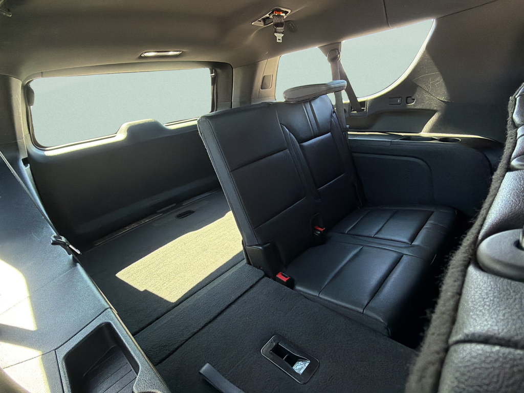 2024 Chevrolet Suburban RST