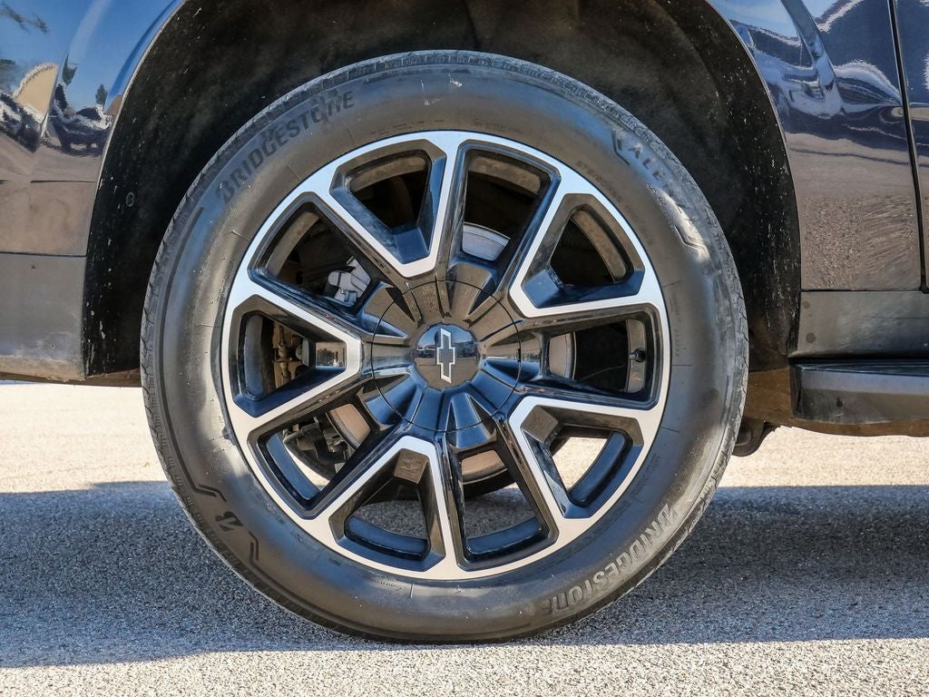 2023 Chevrolet Suburban RST