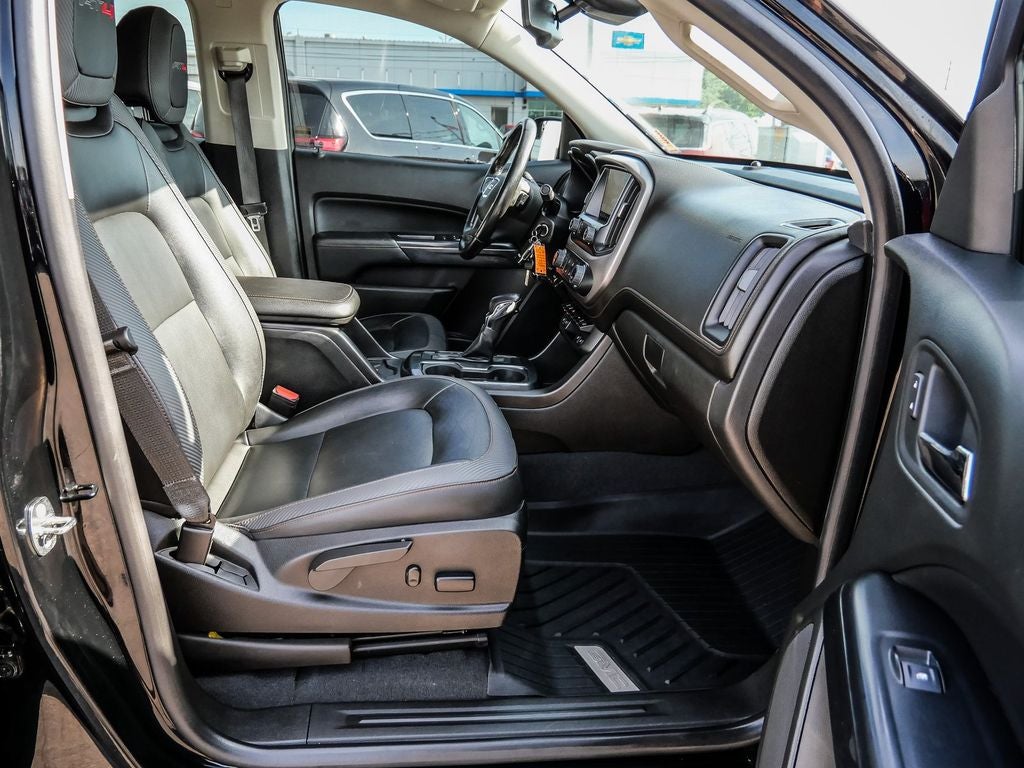 2022 GMC Canyon AT4 w/Leather