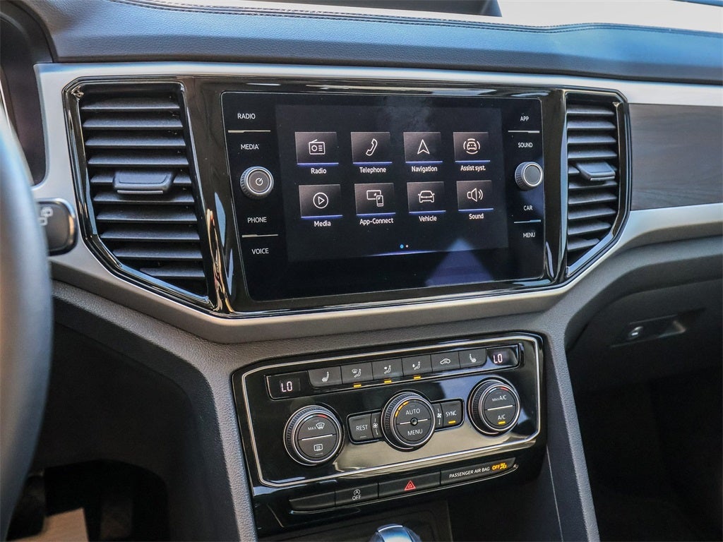 2022 Volkswagen Atlas 3.6L V6 SE w/Technology