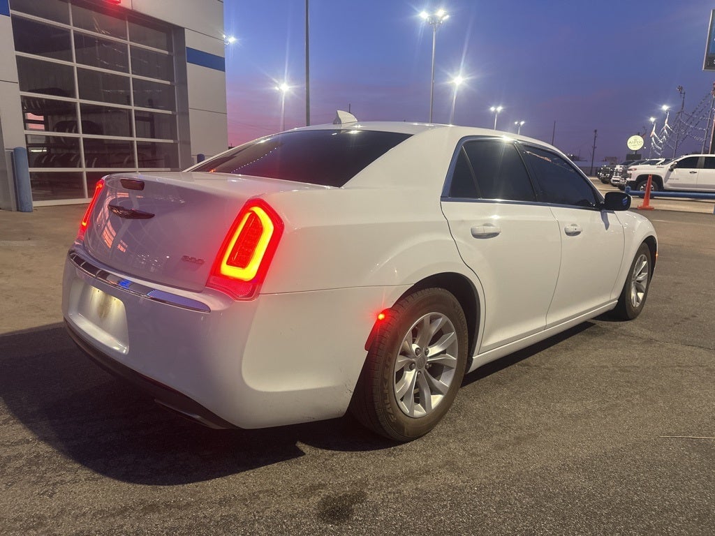 2015 Chrysler 300 Limited