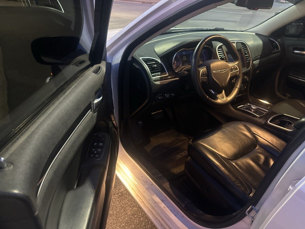 2015 Chrysler 300 Limited