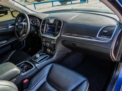 2022 Chrysler 300 Touring