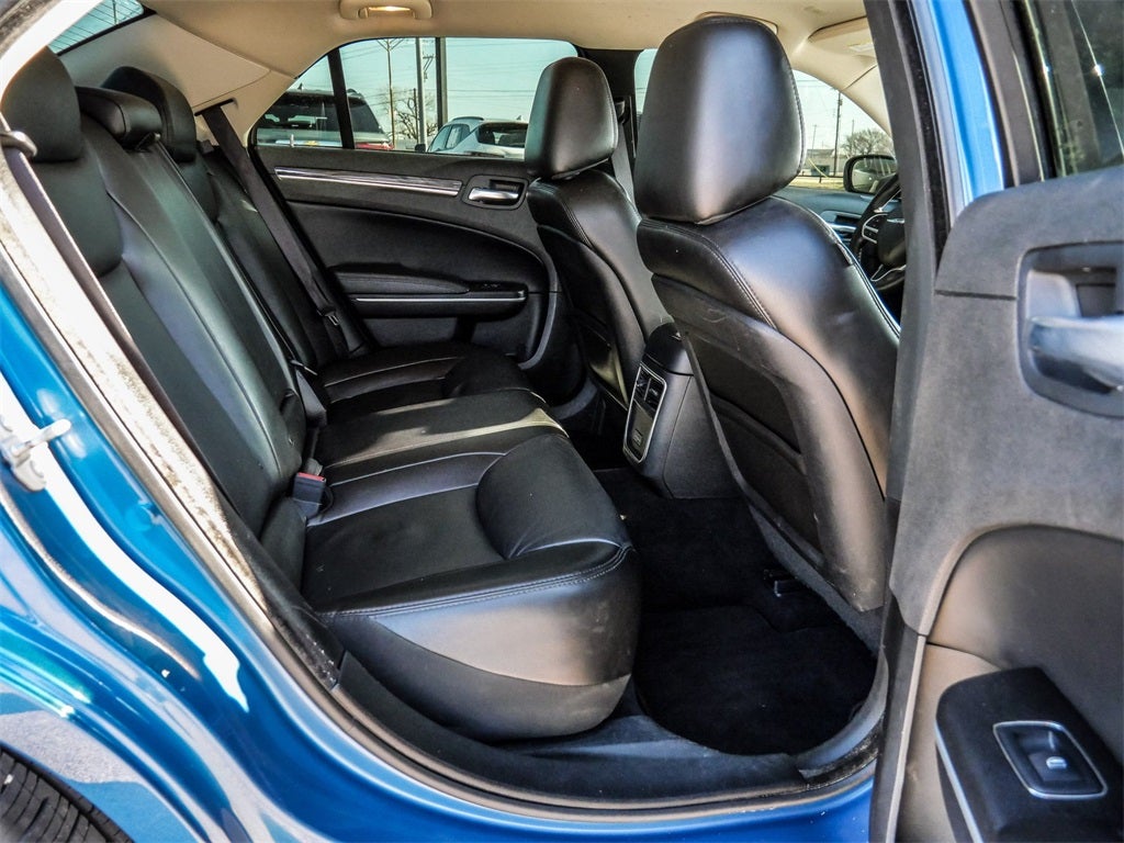 2022 Chrysler 300 Touring