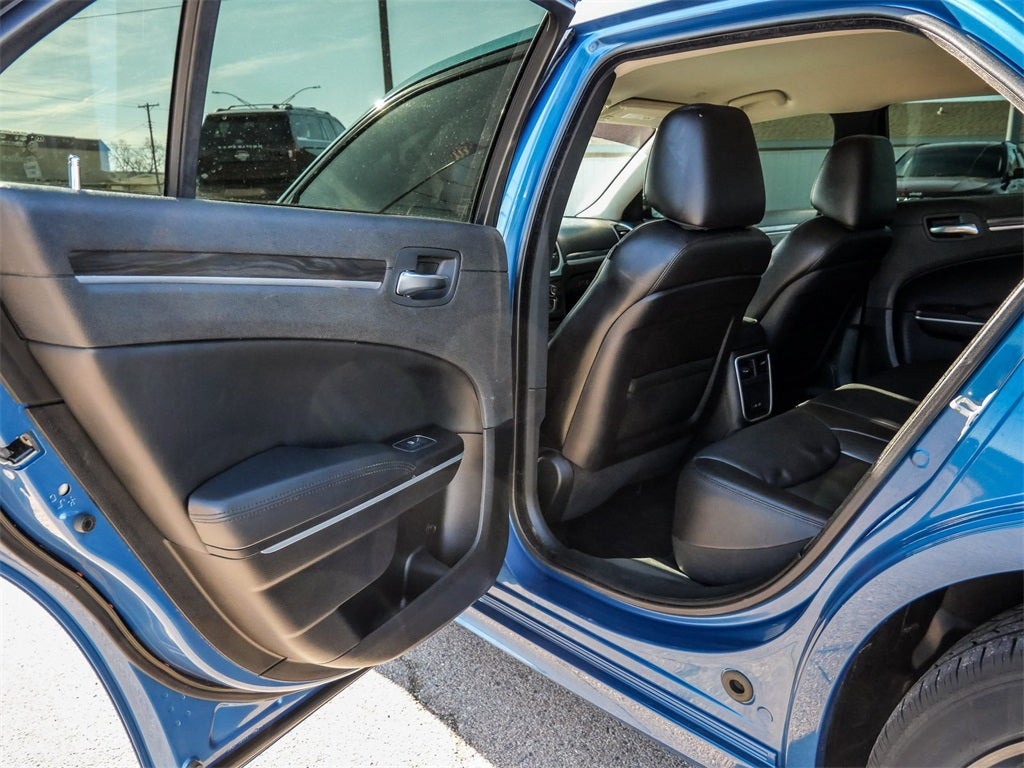 2022 Chrysler 300 Touring