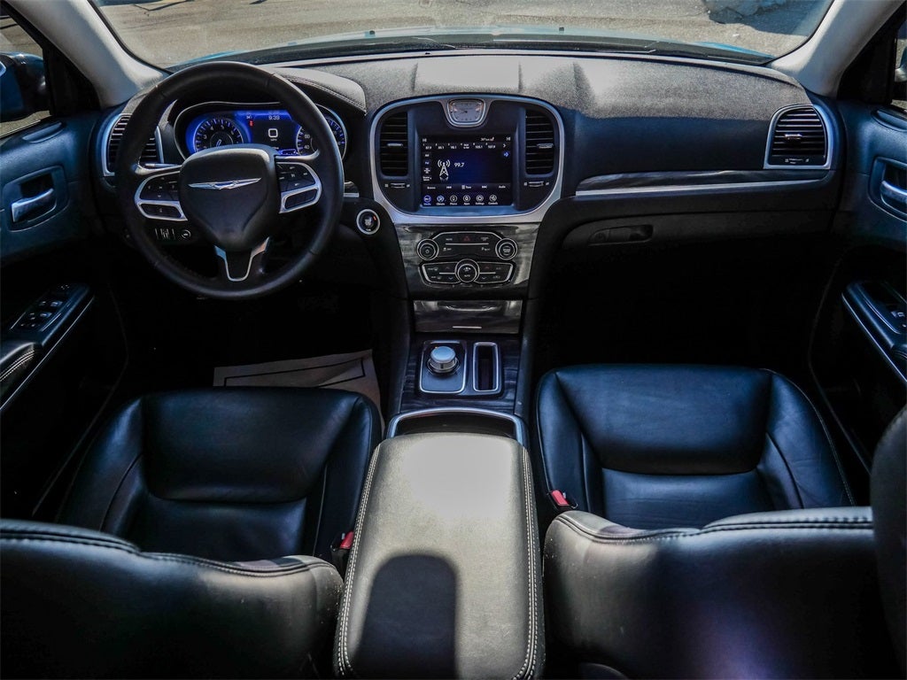 2022 Chrysler 300 Touring