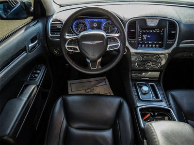 2022 Chrysler 300 Touring