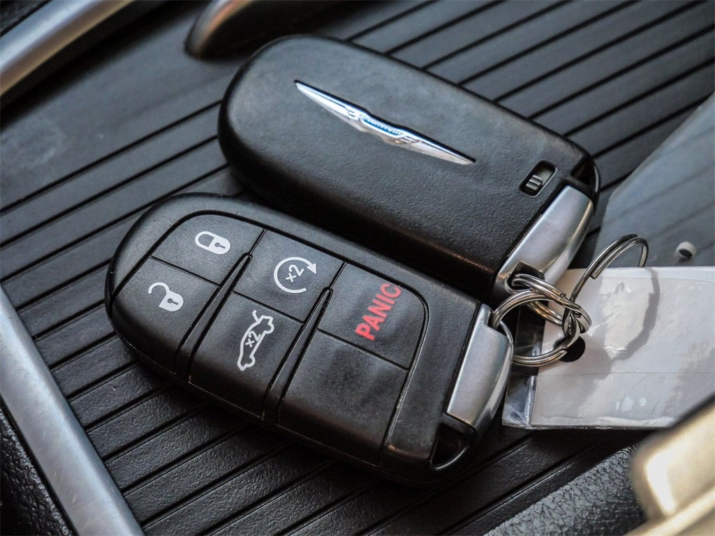 2022 Chrysler 300 Touring