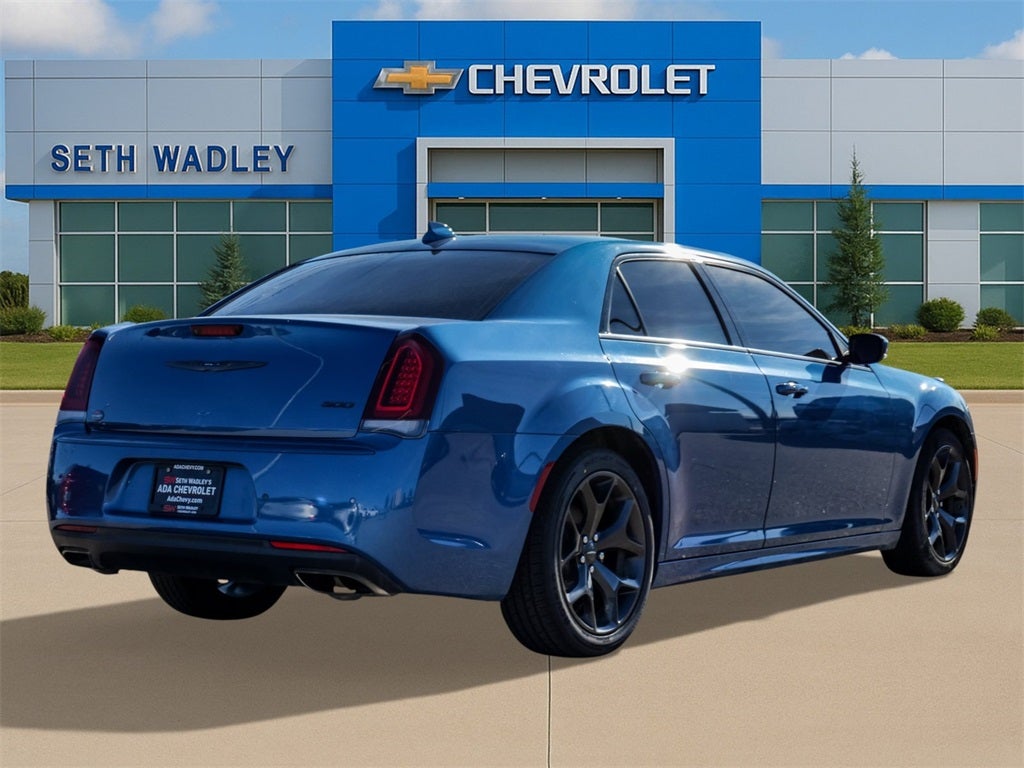 2022 Chrysler 300 Touring