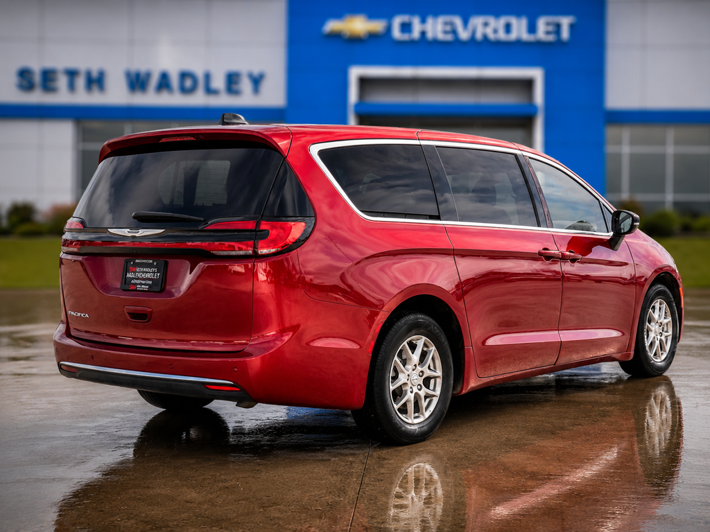 2025 Chrysler Pacifica Select