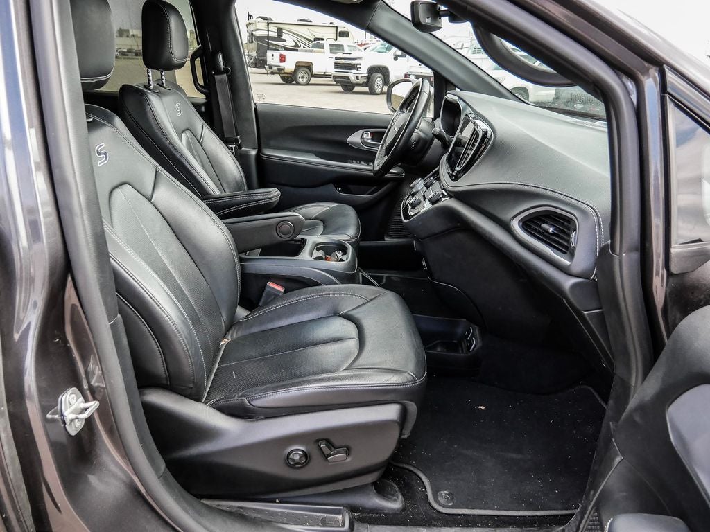 2021 Chrysler Pacifica Hybrid Touring L