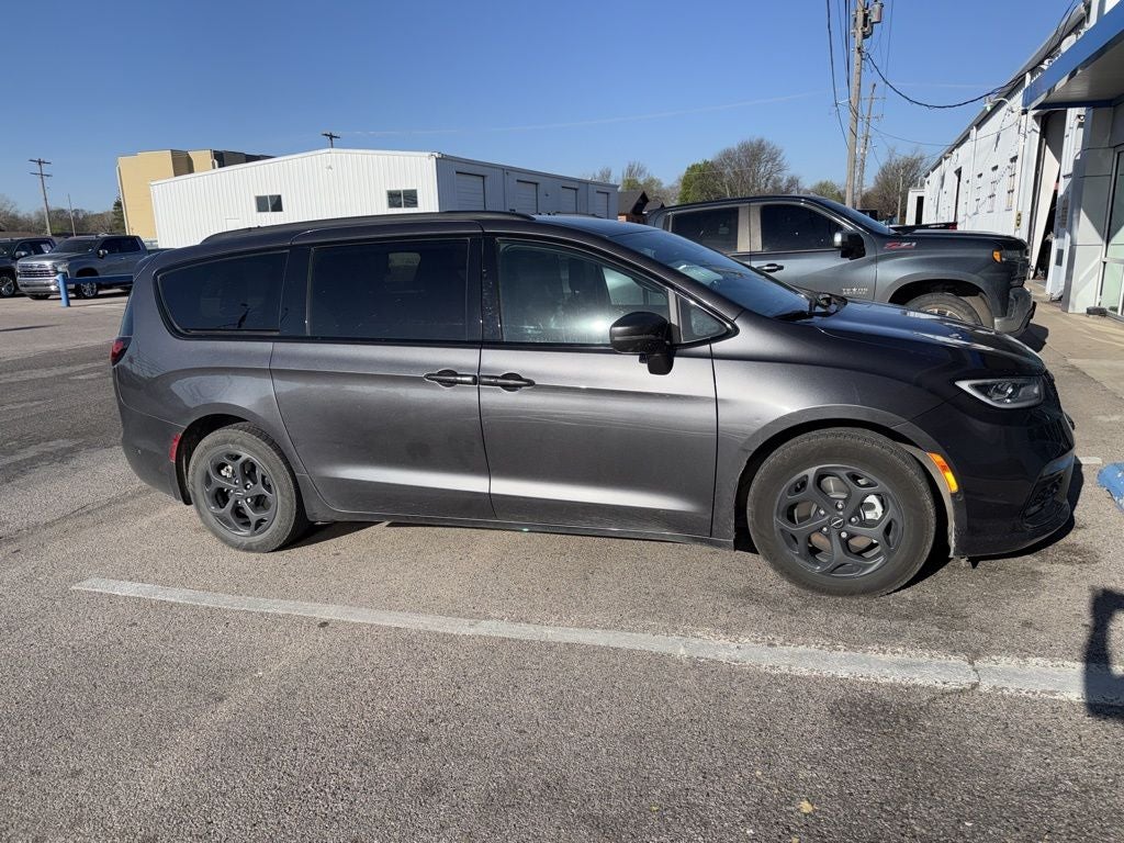 2021 Chrysler Pacifica Hybrid Touring L