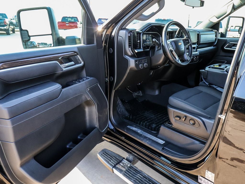 2025 Chevrolet Silverado 2500HD LT