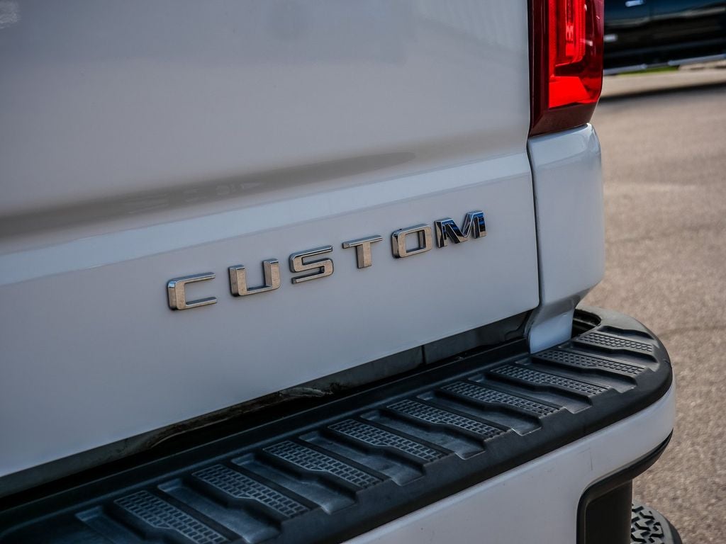 2022 Chevrolet Silverado 1500 LTD Custom