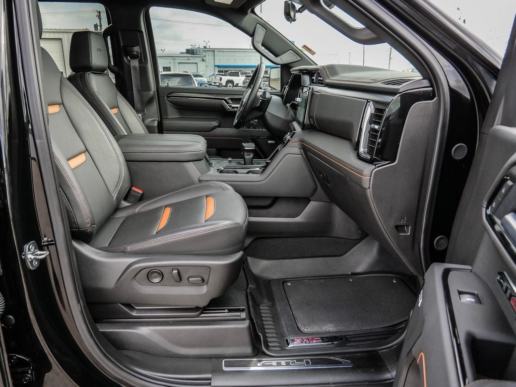 2025 GMC Sierra 1500 AT4