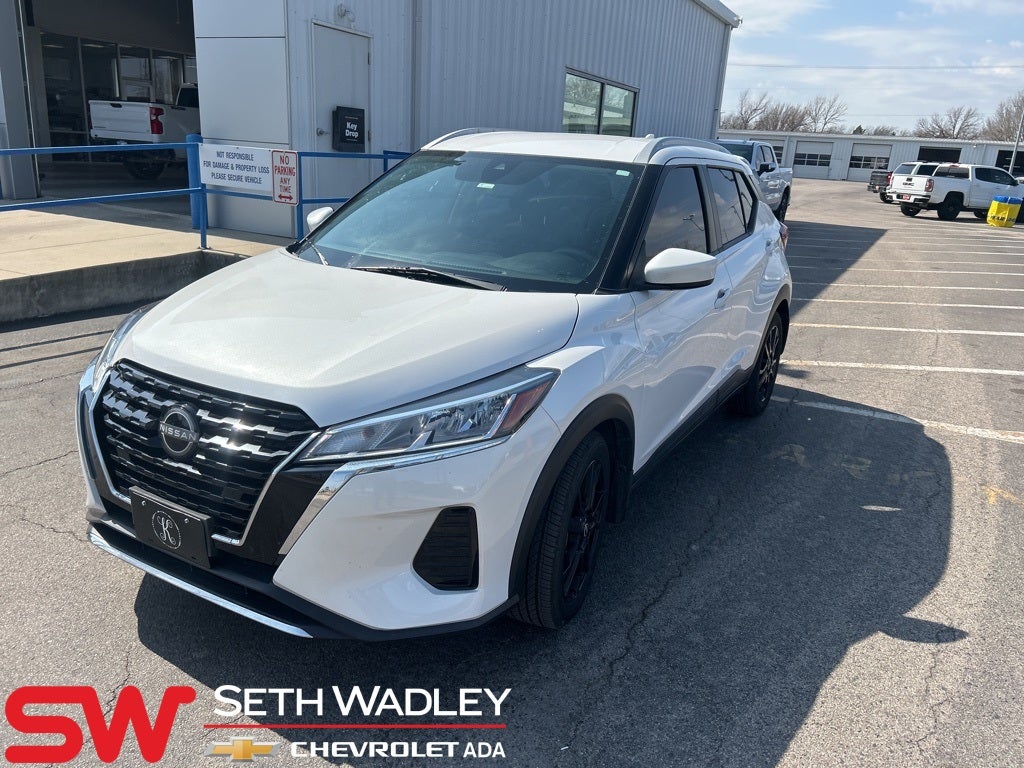 2022 Nissan Kicks SV