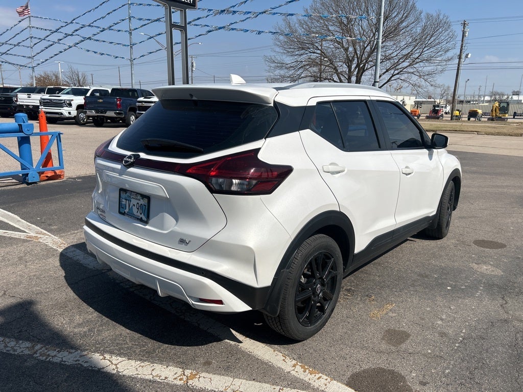2022 Nissan Kicks SV