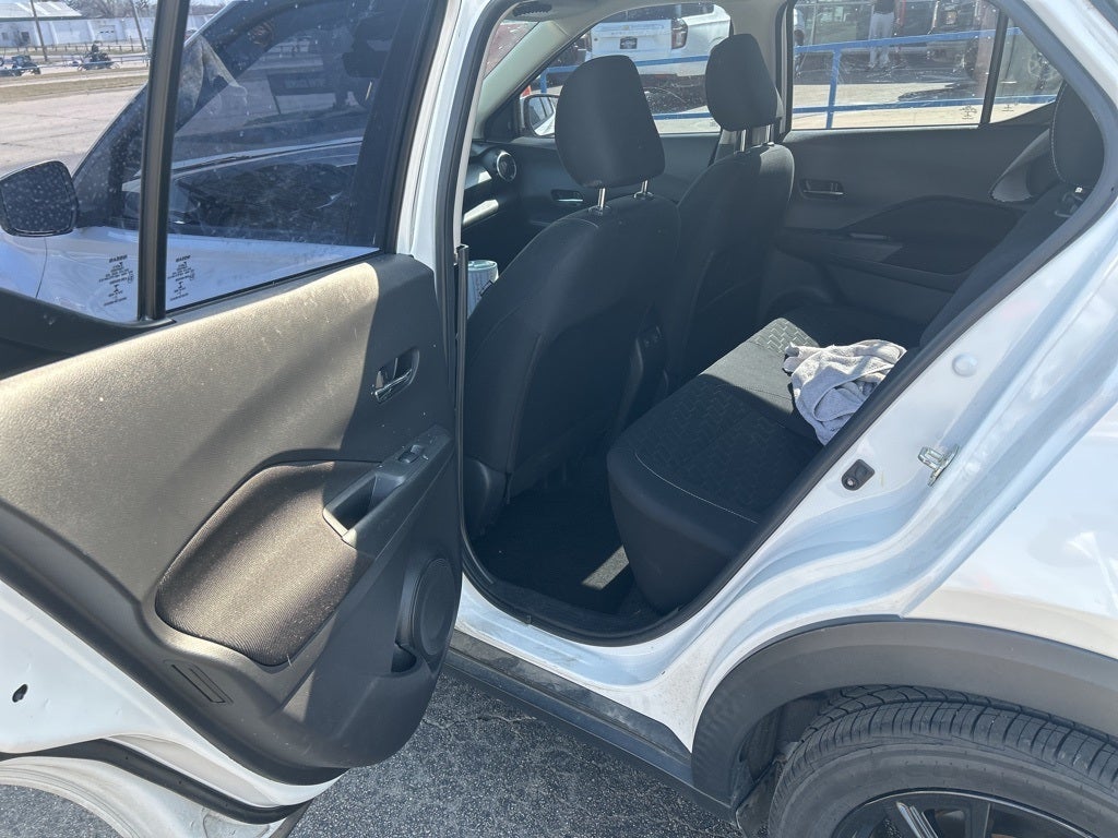 2022 Nissan Kicks SV