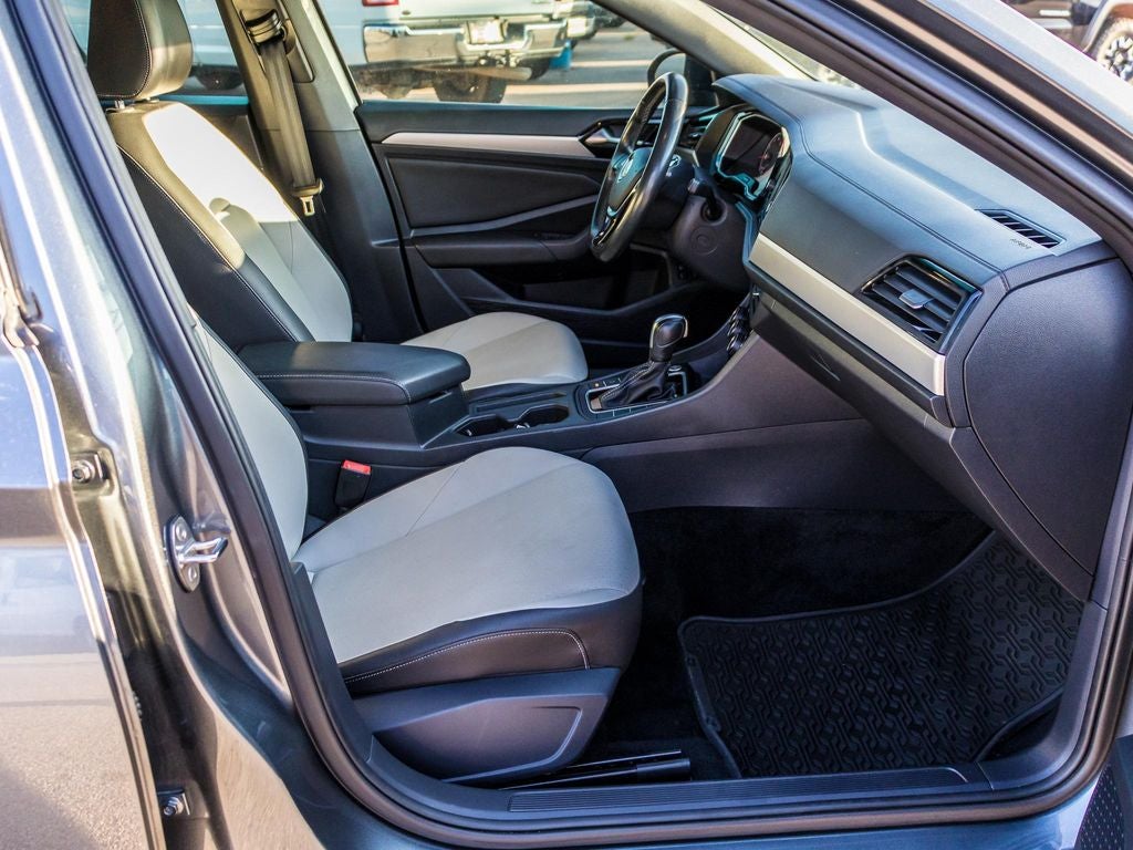 2020 Volkswagen Jetta R-Line