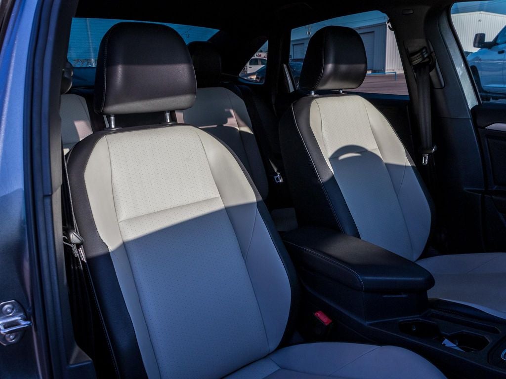 2020 Volkswagen Jetta R-Line