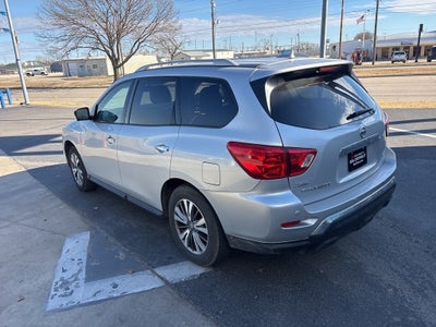2020 Nissan Pathfinder SL