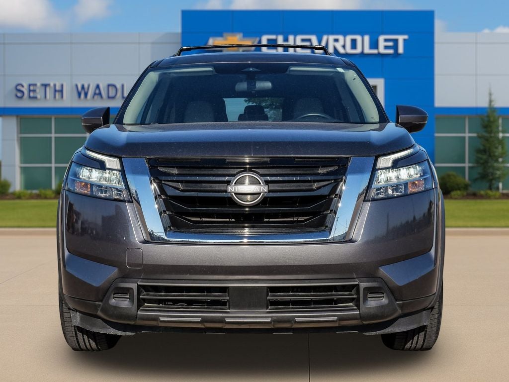 2022 Nissan Pathfinder SV