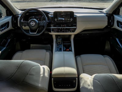 2022 Nissan Pathfinder SV