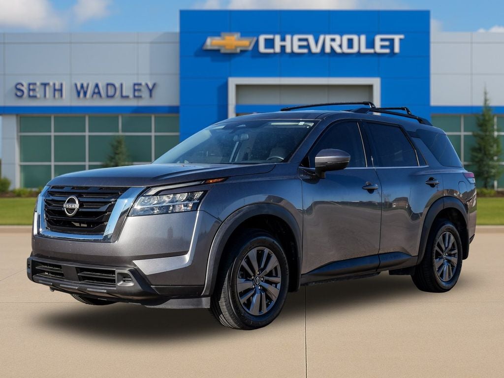 2022 Nissan Pathfinder SV