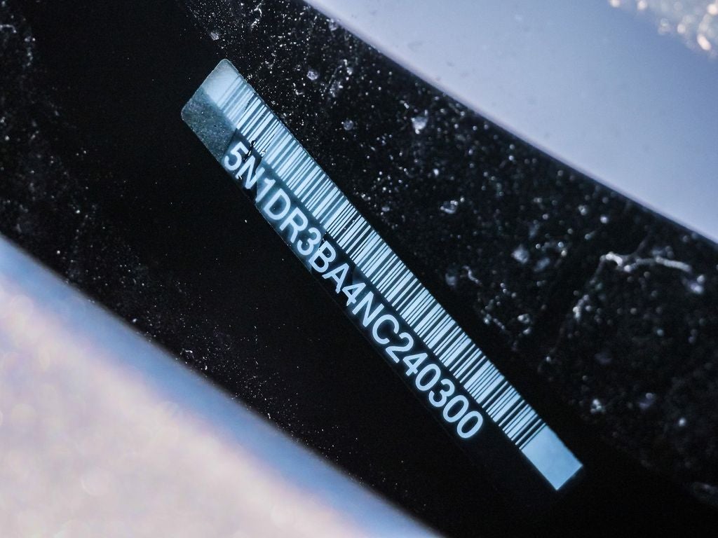 2022 Nissan Pathfinder SV