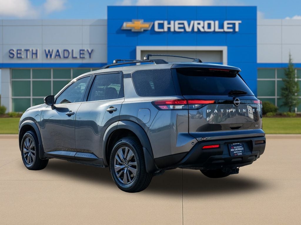 2022 Nissan Pathfinder SV